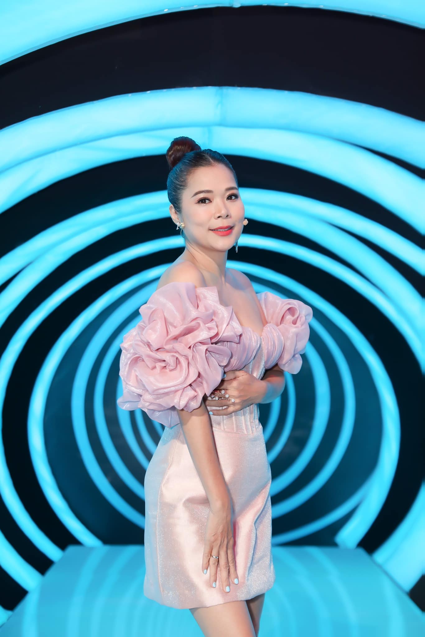 Mỹ Lệ bị CĐM nói hẹp hòi sau màn quay xe gắt, lên án Ý Nhi con chưa đủ tầm nổi tiếng đâu - Hình 2
