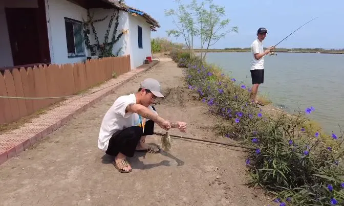 Vắng Quang Linh, team châu Phi bị 1 thế lực bơ đẹp, Quang Dũng Vlog trở lại, sức khỏe ra sao? - Hình 4