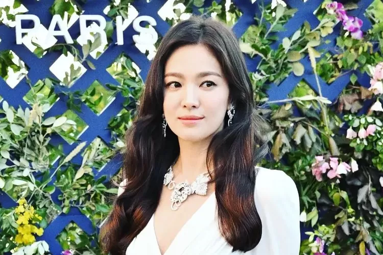 Vợ cũ Song Joong Ki khiến netizen phát sốt qua một chi tiết thời chưa là mỹ nhân màn ảnh - Hình 4