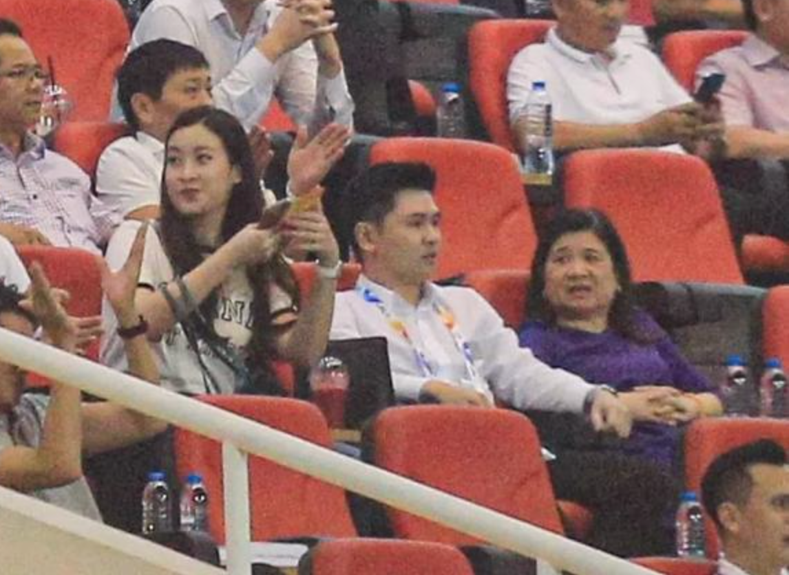 Đỗ Mỹ Linh lộ ảnh bị chụp lén cùng chồng sau sinh con, khí chất phu nhân ngời ngời, CĐM khen nức nở - Hình 5