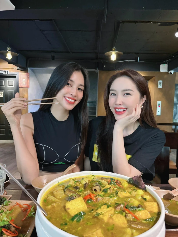 Hoa hậu Tiểu Vy đối đầu Jisoo (BlackPink), làm hẳn concert hoành tráng chiêu đãi người hâm mộ - Hình 6