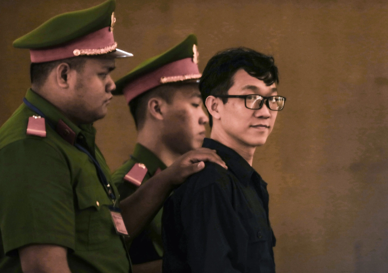 Nguyễn Phương Hằng chỉ bị xử lý một tội: Lý do đằng sau gây bất ngờ - Hình 2