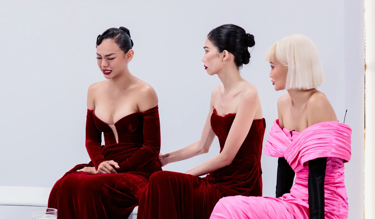 Thanh Hằng ẩn ý nói Hương Giang vừa ăn cướp vừa la làng, khẳng định thắng thua không quan trọng - Hình 2