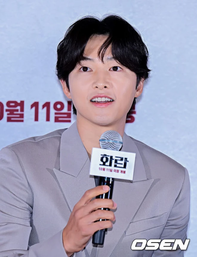 Song Joong Ki công khai làm 1 điều cho vợ ngoại quốc mà trước đây Song Hye Kyo chưa từng có cơ hội - Hình 2