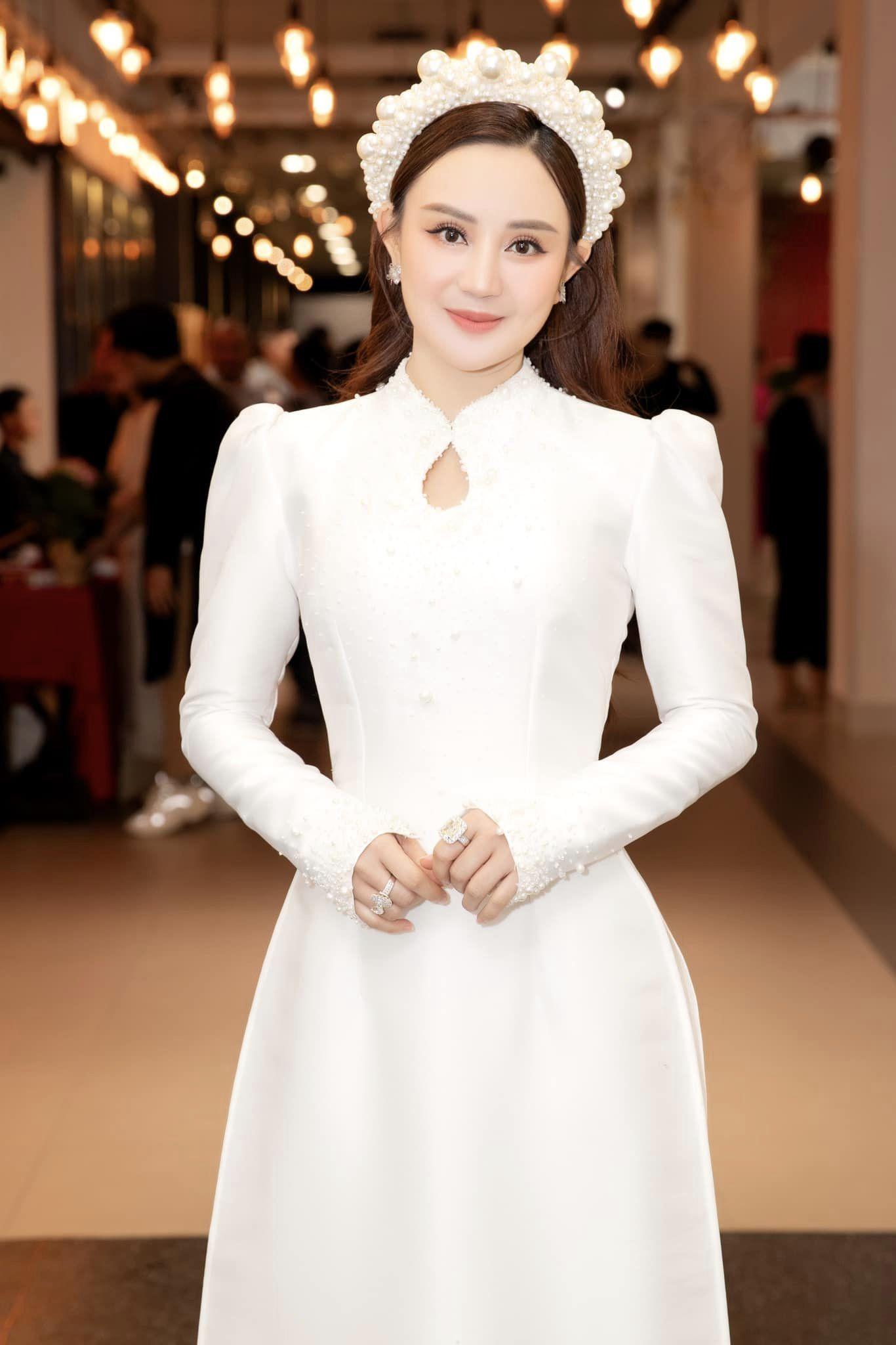Vy Oanh tự nhận ồn ào với bà Phương Hằng là do xui năm tuổi, trải lòng về biến cố lớn nhất sự nghiệp - Hình 3