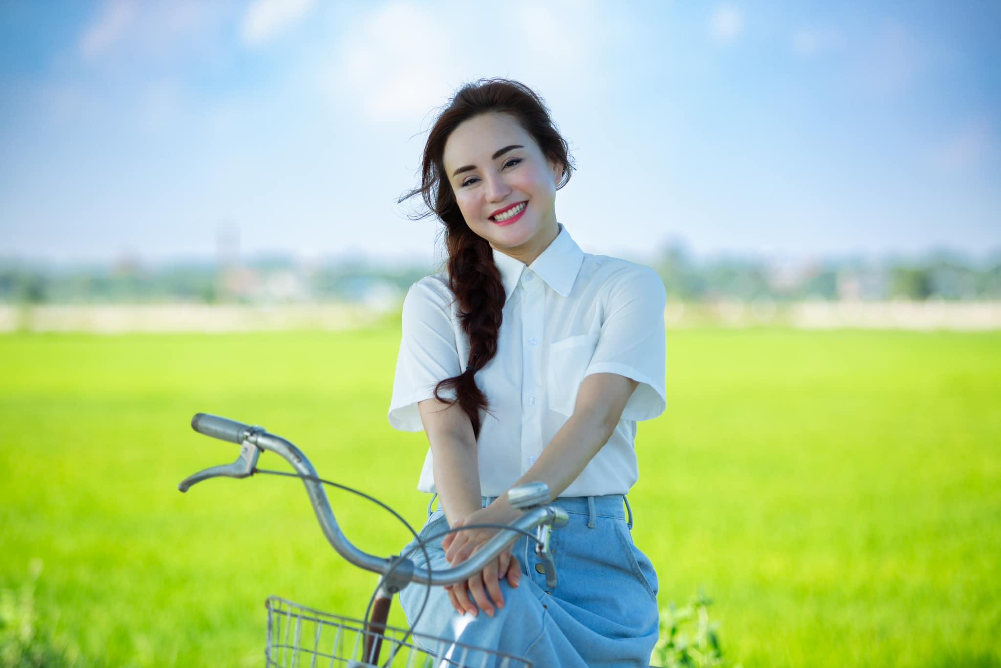 Vy Oanh tự nhận ồn ào với bà Phương Hằng là do xui năm tuổi, trải lòng về biến cố lớn nhất sự nghiệp - Hình 6