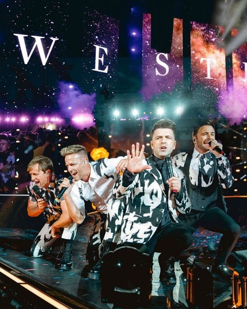 Concert Westlife gặp kiếp nạn như BLACKPINK, toàn bộ vé bốc hơi, fan điêu đứng vì giá chợ đen - Hình 2