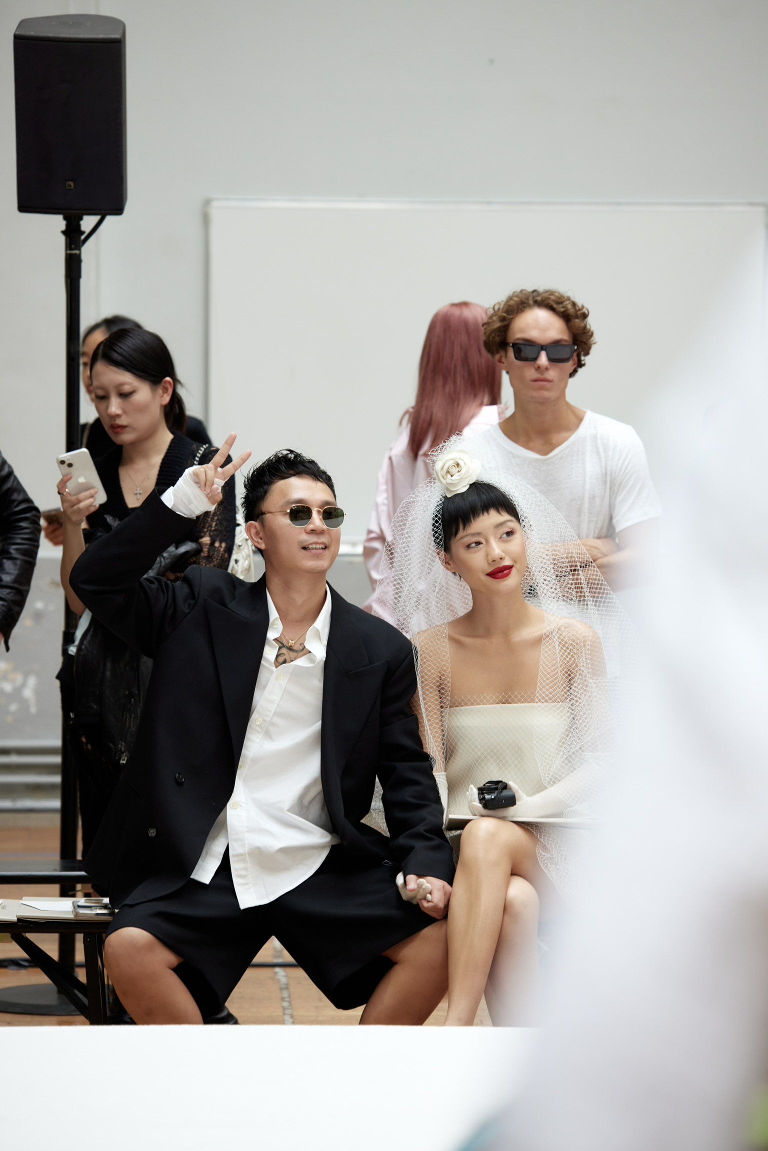 Cô Em Trendy (Khánh Linh) hé lộ ảnh cưới tại trời Tây, bật khóc xúc động nói về chồng sắp cưới - Hình 6
