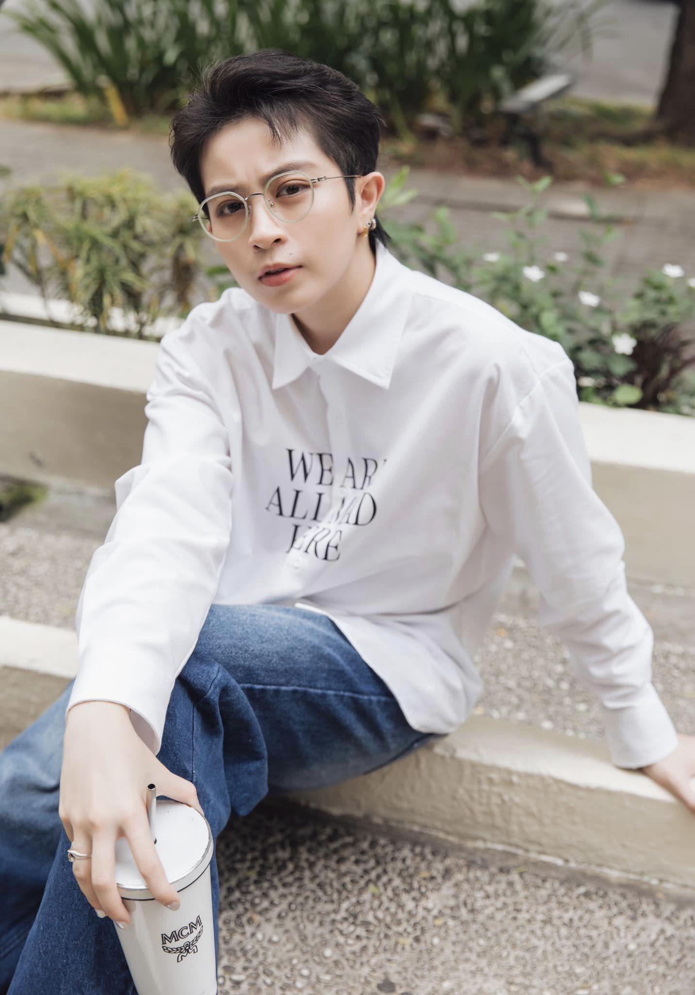 Gil Lê dạy dỗ CĐM vì bị réo tên cùng Chi Pu, Hoàng Thùy Linh, mỉa mai anti fan là những kẻ khổ tâm - Hình 1