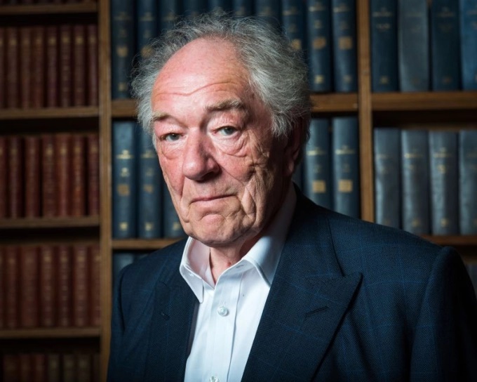 Michael Gambon: Thầy Dumbledore của Harry Potter qua đời ở tuổi 82, khán giả thế giới tiếc thương - Hình 4