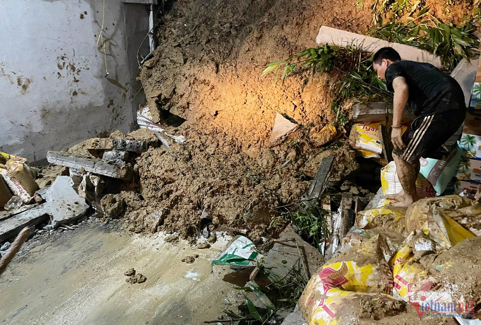 Nghệ An: Hủy nổ thành công quả bom nặng 340kg lộ thiên sau cơn lụt và mưa to - Hình 5