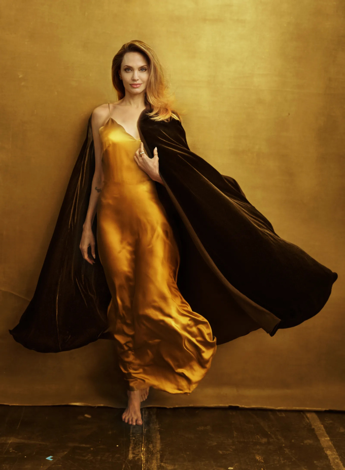 Pax Thiên chính thức được Angelina Jolie đưa hình lên tạp chí, lộ vai trò mới của con nuôi gốc Việt - Hình 2