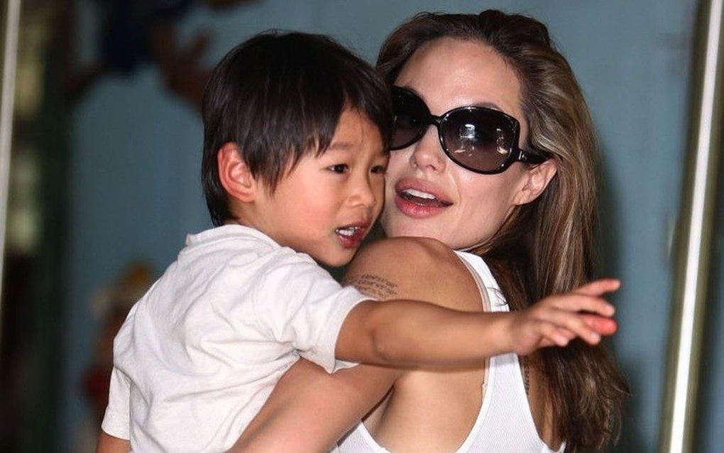 Pax Thiên chính thức được Angelina Jolie đưa hình lên tạp chí, lộ vai trò mới của con nuôi gốc Việt - Hình 4