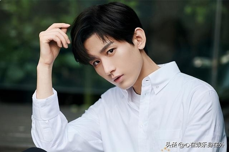 Thành Nghị bị nghi có con, có ảnh siêu âm làm bằng chứng, nối gót Trần Phi Vũ hẹn hò fan girl? - Hình 3