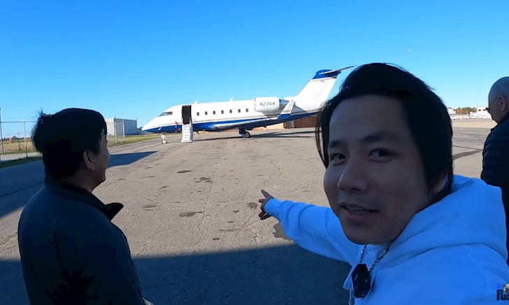 Quang Linh Vlogs vừa về Việt Nam đã được lên bàn cân với Khoa Pug: Có 1 điểm gây náo loạn dư luận - Hình 2