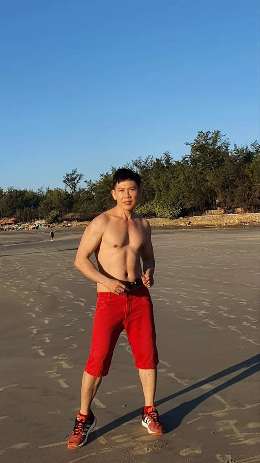 Mai Tuấn: Ca sĩ Mưa bụi nổi tiếng một thời, U60 vẫn chưa lấy vợ, không con cái, giờ đi dạy Toán - Hình 9