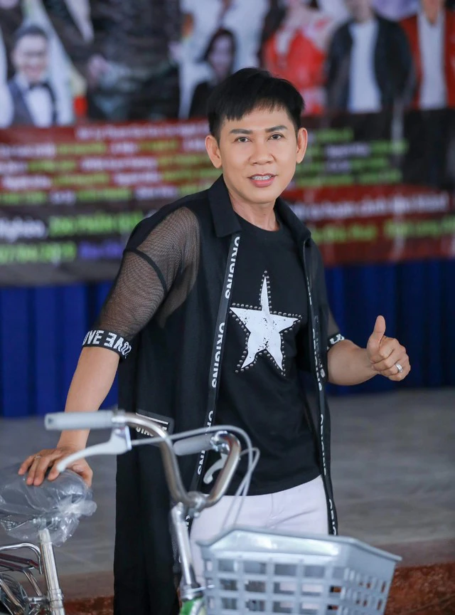 Mai Tuấn: Ca sĩ Mưa bụi nổi tiếng một thời, U60 vẫn chưa lấy vợ, không con cái, giờ đi dạy Toán - Hình 7