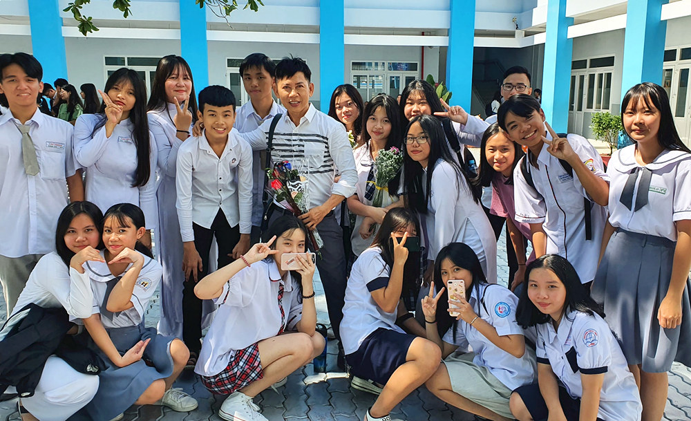 Mai Tuấn: Ca sĩ Mưa bụi nổi tiếng một thời, U60 vẫn chưa lấy vợ, không con cái, giờ đi dạy Toán - Hình 6