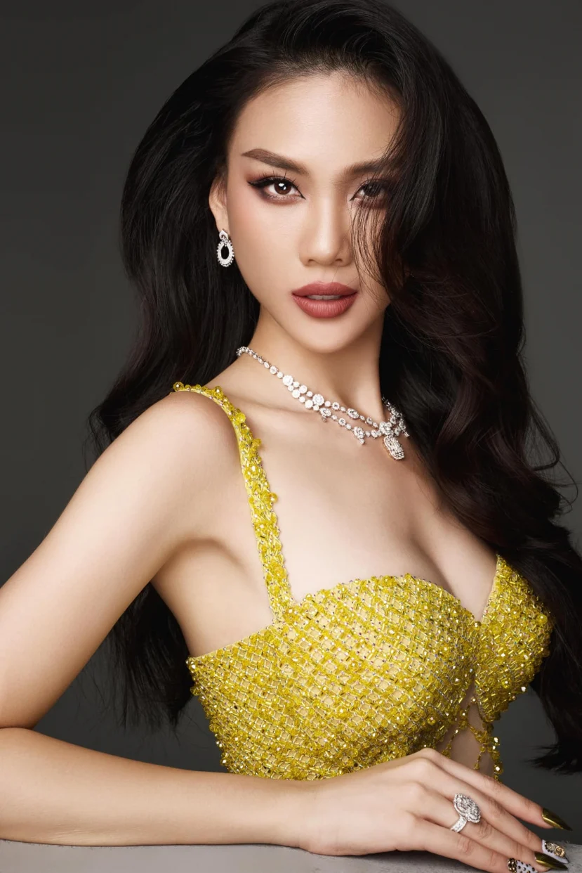 Tân MUVN Bùi Quỳnh Hoa bị Nam Em tố bẩn tính, dùng tiền hãm hại chị em: Cái gì em làm chả được - Hình 7