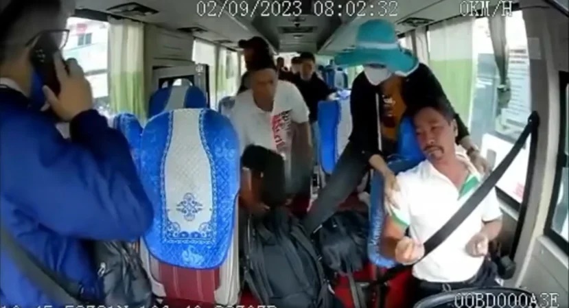 Tài xế bất ngờ bị đột quỵ khi đang lái xe khách, hành động cuối cùng trước khi qua đời gây xúc động - Hình 3