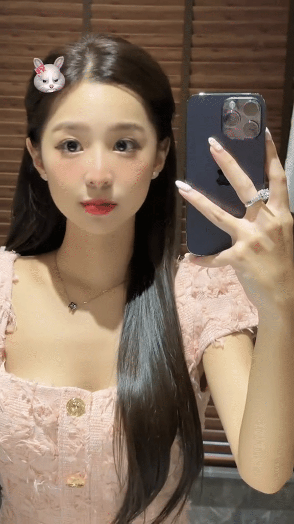 Tammy Phạm khóc nghẹn trên livestream giữa nghi vấn rạn nứt với B Ray, ẩn ý trách bạn trai vô tâm? - Hình 6