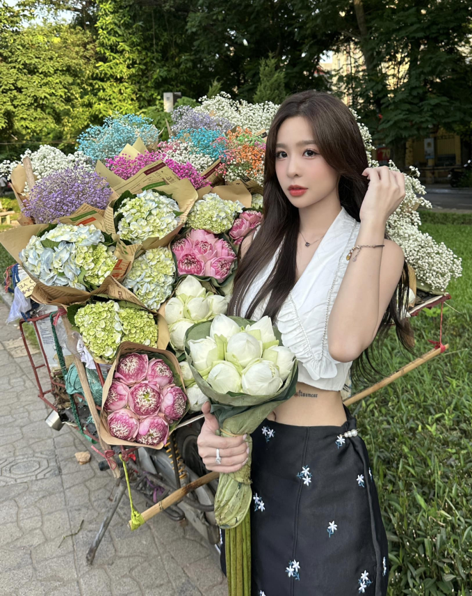 Tammy Phạm khóc nghẹn trên livestream giữa nghi vấn rạn nứt với B Ray, ẩn ý trách bạn trai vô tâm? - Hình 2