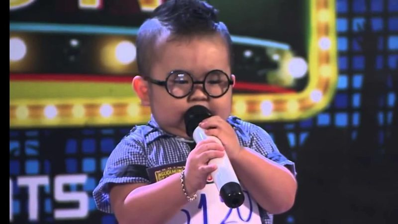 Bé Ku Tin: Thần đồng hái tiền tỷ cuộc sống phủ đầy hào quang và cái giá phải trả lại không hề rẻ - Hình 4