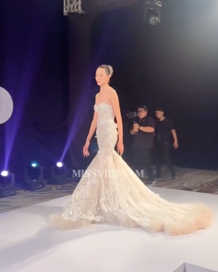 Trang Trần thẳng mặt chê học trò Lan Khuê, la lớn đòi đuổi khỏi sàn catwalk vì diễn quá ngứa mắt - Hình 6