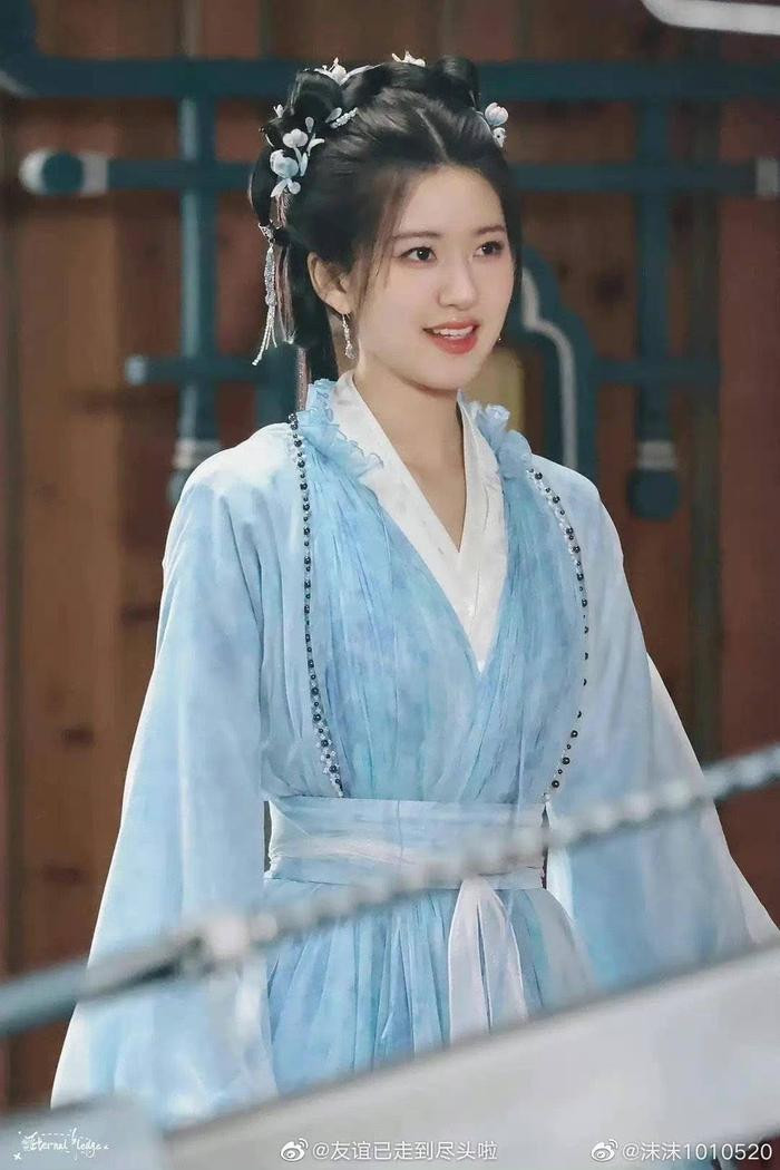 Triệu Lộ Tư hào hứng khoe chiến tích mới, CĐM phàn nàn: Nổi một chút đã học đòi thay đổi diện mạo - Hình 7