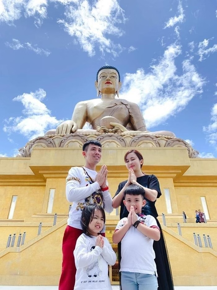 Vợ đại gia Minh Nhựa diện váy ngắn nhảy cực sung trong MV mới, đẹp cỡ nào mà được khen như BlackPink - Hình 6