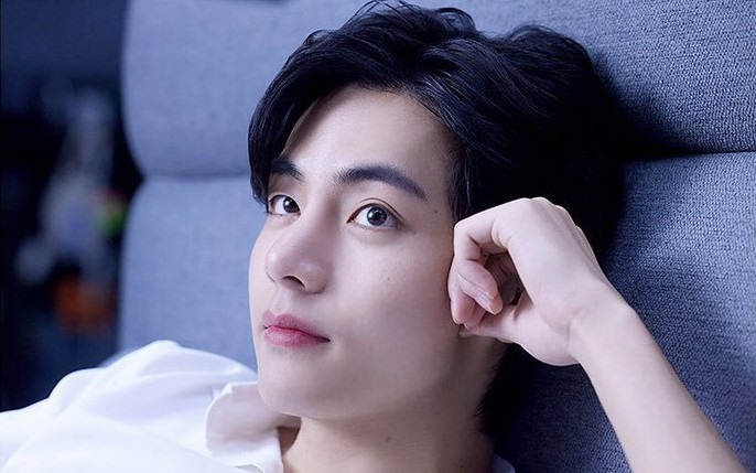V (BTS) kể về biến cố khiến anh vừa diễn vừa khóc, fan sửng sốt vì có liên quan đến em út Jungkook - Hình 6