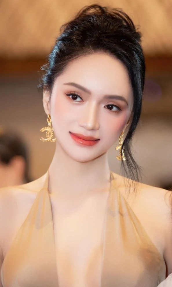Bạn gái mới của Matt Liu đăng ảnh hôn tình tứ, tag thẳng Hương Giang vào dằn mặt, ám chỉ là đồ cũ - Hình 3