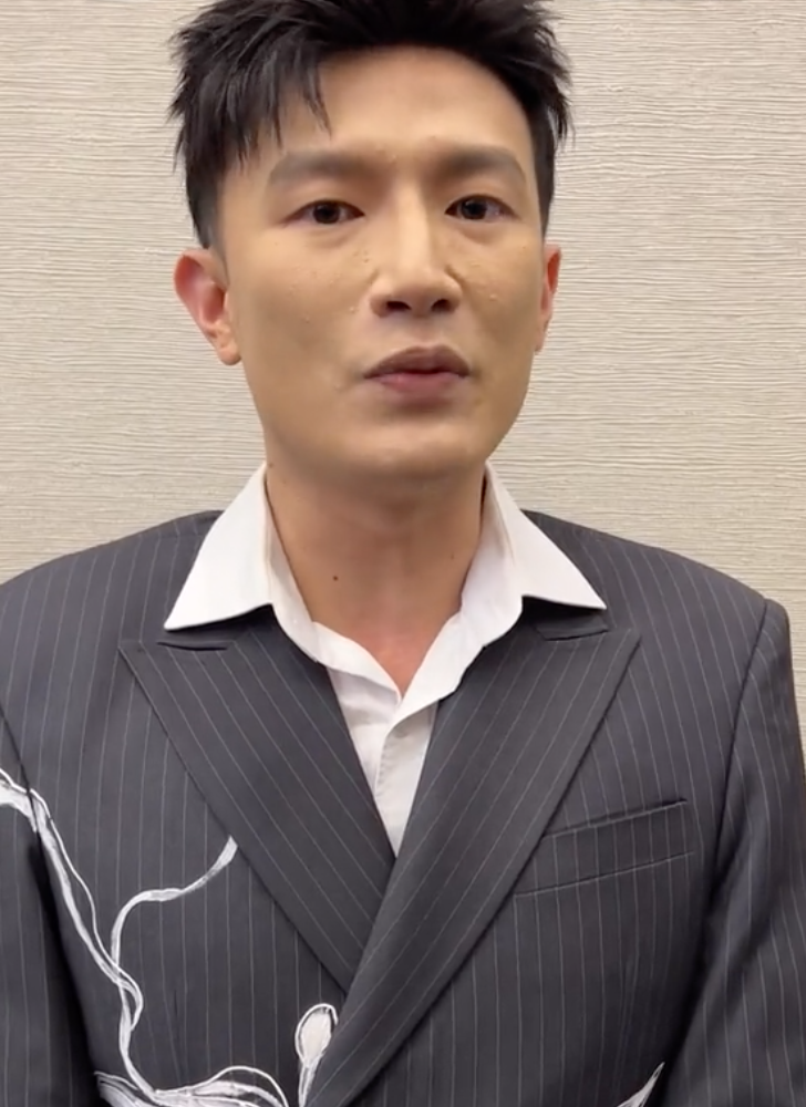 Dược sĩ Tiến đáp trả vì bị chê lạm quyền, làm lố tại The New Mentor, thái độ gay gắt, thách thức CĐM - Hình 7