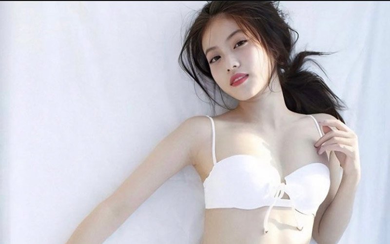 Gặp gỡ nữ thần làng chài, người có gương mặt nữ sinh nhưng thân hình vượt chuẩn phụ huynh - Hình 6