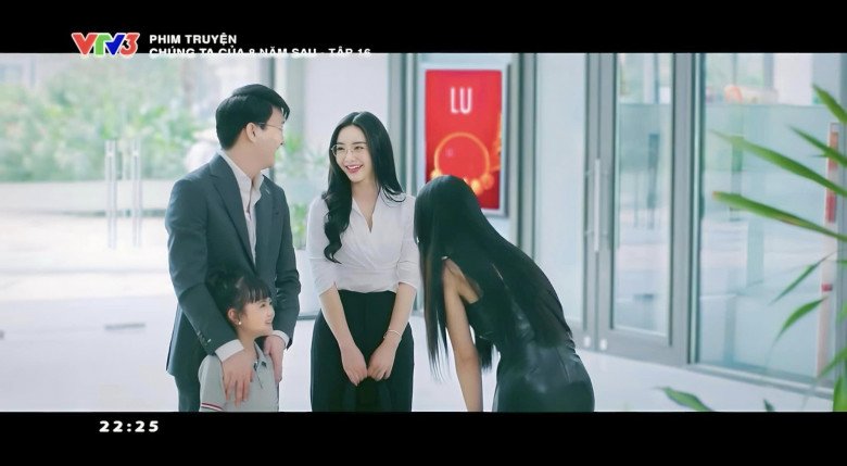 Quỳnh Kool và con gái lên đời phong cách, xưa mặc bình dân, giờ giàu có lên đồ lộng lẫy - Hình 4