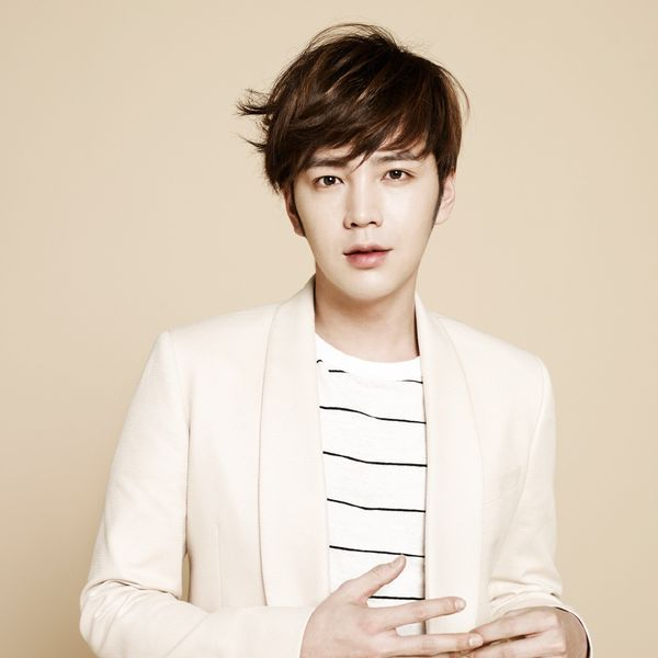 Jang Geun Suk: Hoàng tử châu Á nổi lên nhờ đóng phim với Park Shin Hye - Hình 1