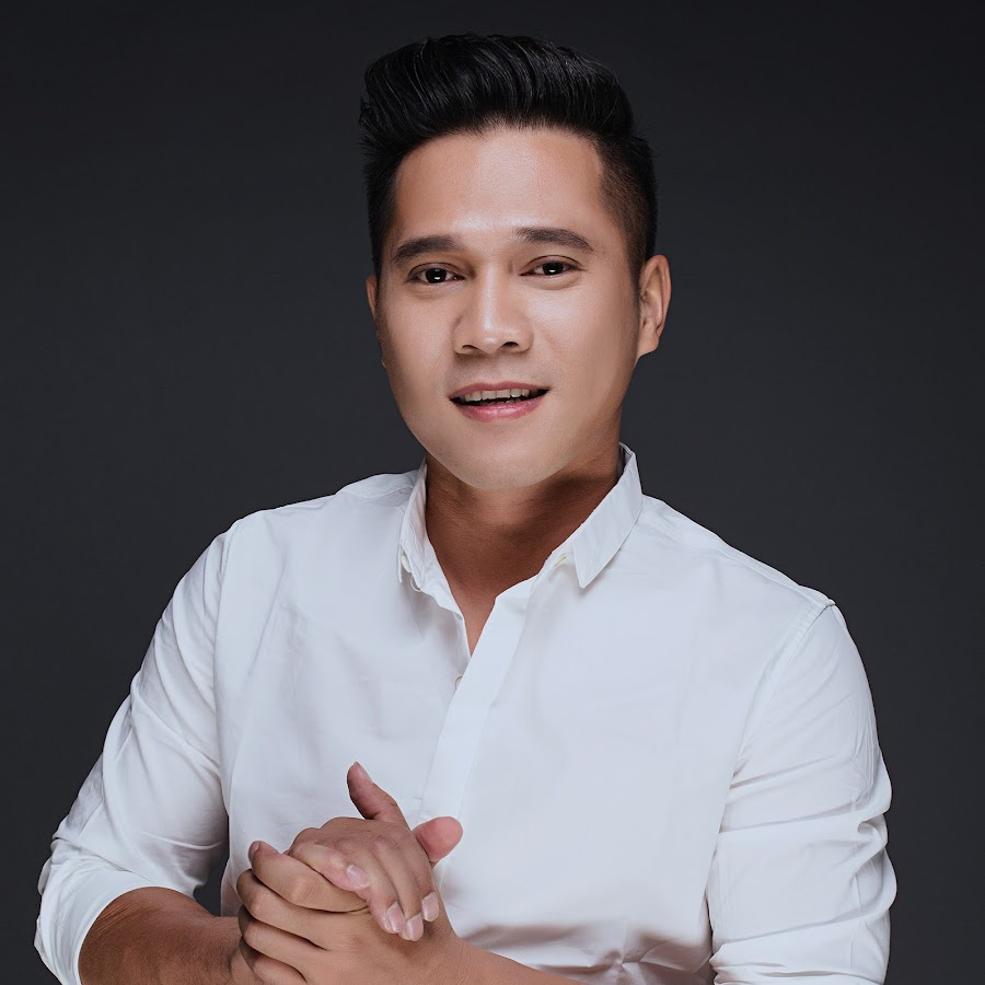 Lương Viết Quang: Ca sĩ nhưng mê làm cầu thủ, thất bại vì tự tin thái quá - Hình 1
