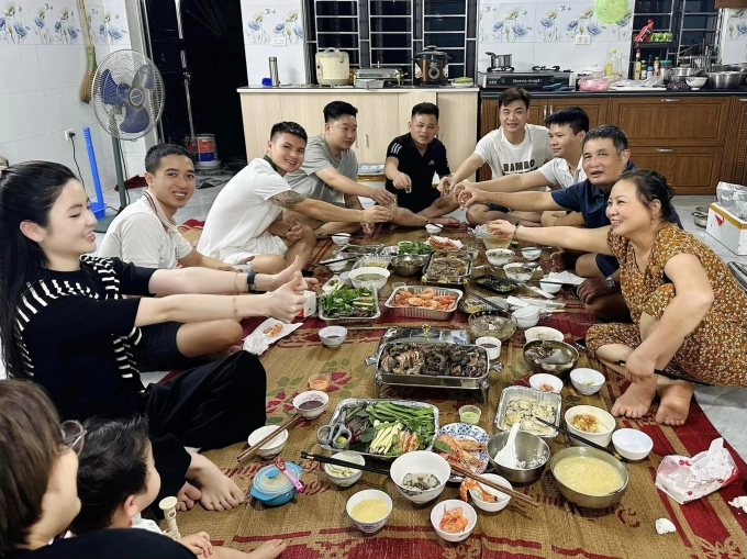 Quang Hải yêu Chu Thanh Huyền cỡ này, rước được nàng về dinh mới làm một chuyện! - Hình 1