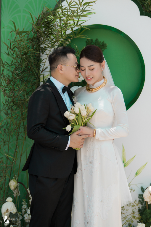 Shark Binh and his taste in choosing a wife are not ordinary, what does Phuong Oanh have that makes them a good match? - Photo 1