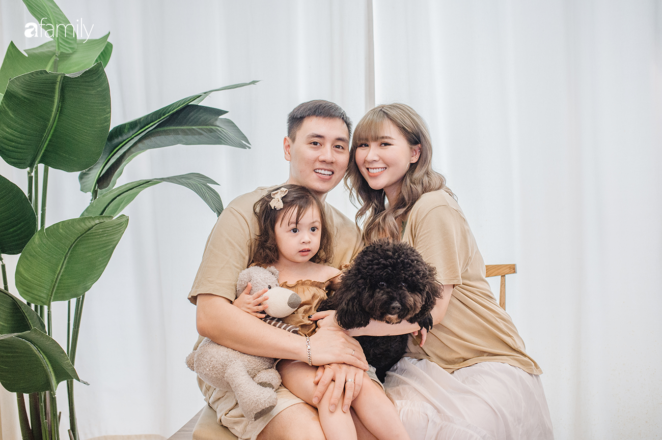 Loan Hoàng: Hot mom từng ở nhà 15m2, nay xế hộp, nhà tiền tỷ trải dài gây choáng - Hình 1