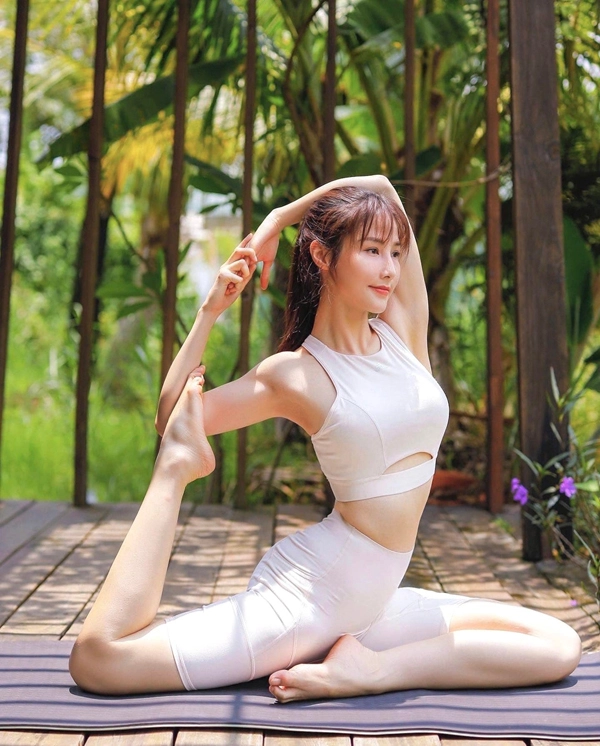 Diễm My 9x hoá nàng thơ xứ Huế sau đám cưới, được Phương Anh Đào khen nức nở - Hình 5