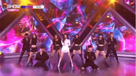 Huyền Baby sao chép vũ đạo hot Kpop, Diệu Nhi ố dề làm khán giả tụt hứng? - Hình 6