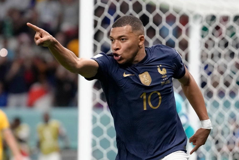 Kylian Mbappe ngập ngừng về việc rời PSG, đã nhắm trúng Real Madrid? - Hình 5