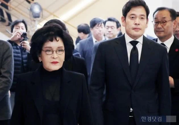 Lee Myung Hee - Gái út nhà Samsung: Mẹ chồng khó tính khiến Go Hyun Jung uất hận - Hình 5