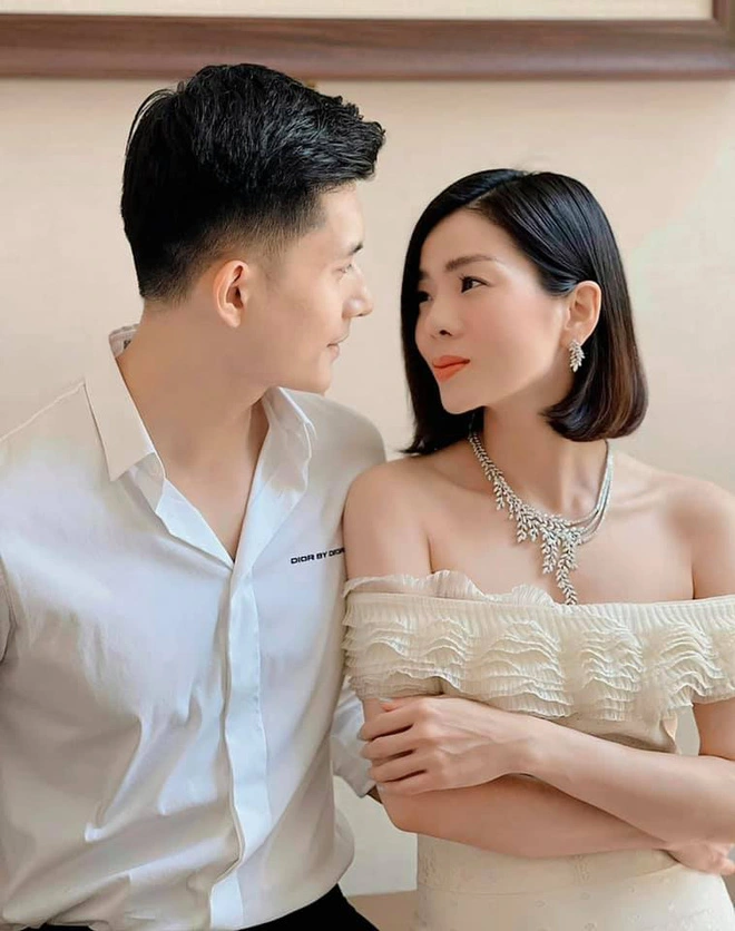 Lệ Quyên đi hát hậu náo loạn trang cá nhân Hồng Nhung, khán giả phản ứng ra sao? - Hình 6