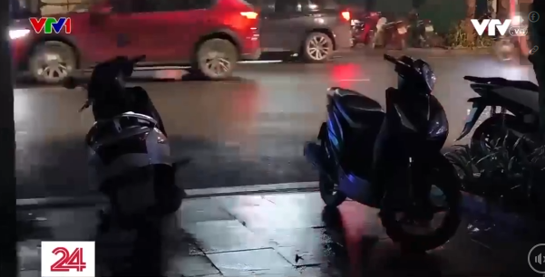 Ông bà lão giả vô gia cư xin từ thiện: Bị bế lên VTV 2 lần, tối về ở nhà 100 tỷ - Hình 2