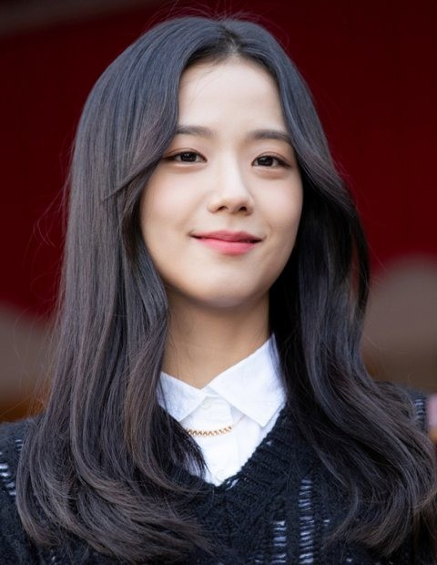 Jisoo bị chê cười vì cưa sừng làm nghé ở phim mới, lộ ảnh tình tứ bên Lee Min Ho - Hình 2