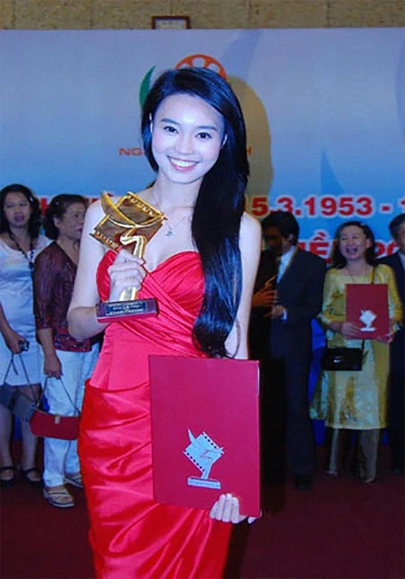 Ninh Dương Lan Ngọc tuyên bố sẽ tạm rời showbiz để đi học - Hình 7