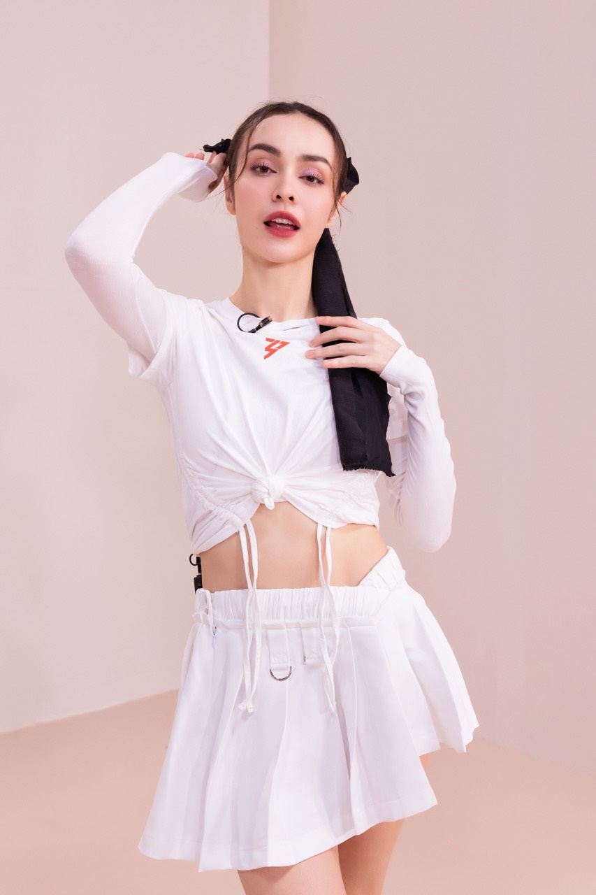 Trang Pháp - MLee đối đầu căng thẳng: Người bất bại, người đa tài, ai hơn ai? - Hình 3