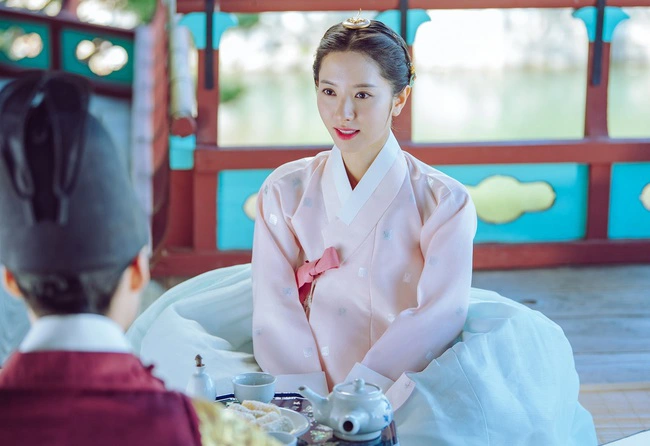 Bona: bạn thân Jisoo, xuất thân là thần tượng nhưng nổi lên nhờ diễn xuất - Hình 8